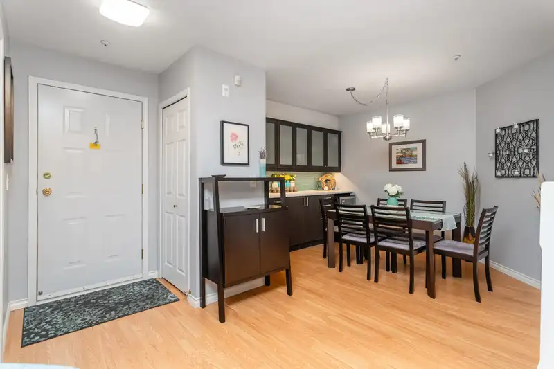 301 12088 66 AVENUE - photo 2 of 35