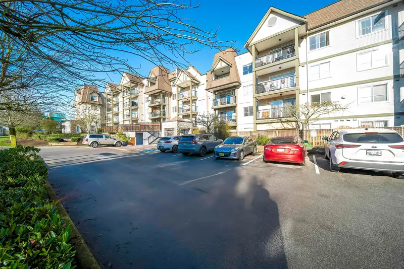 416 12083 92A AVENUE - photo 3 of 24