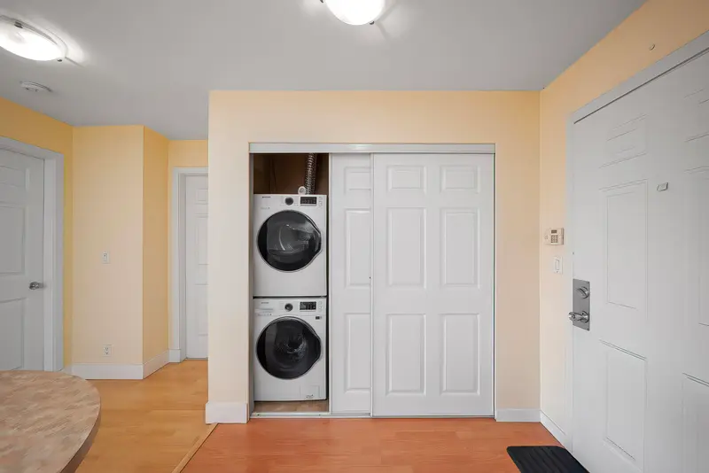 416 12083 92A AVENUE - photo 4 of 24