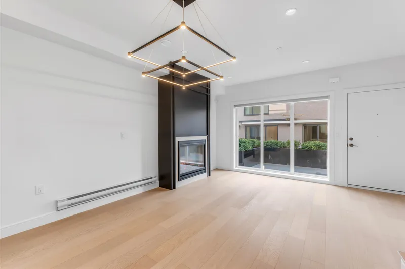 7353 OAK STREET - photo 2 of 12