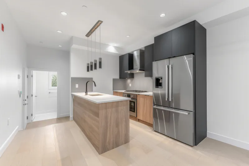 7353 OAK STREET - photo 4 of 12