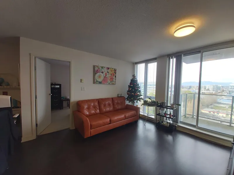 1305 7080 NO. 3 ROAD - photo 4 of 13