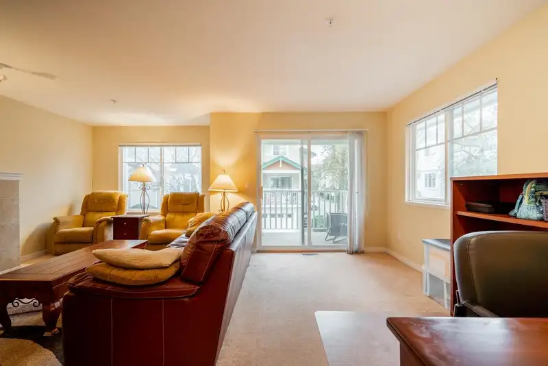 92 12711 64 AVENUE - photo 4 of 35