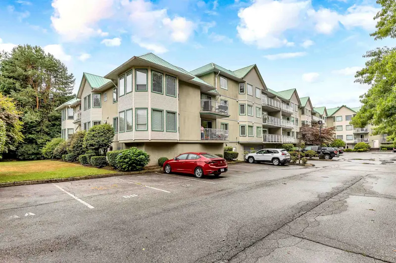 304 19236 FORD ROAD - photo 1 of 25