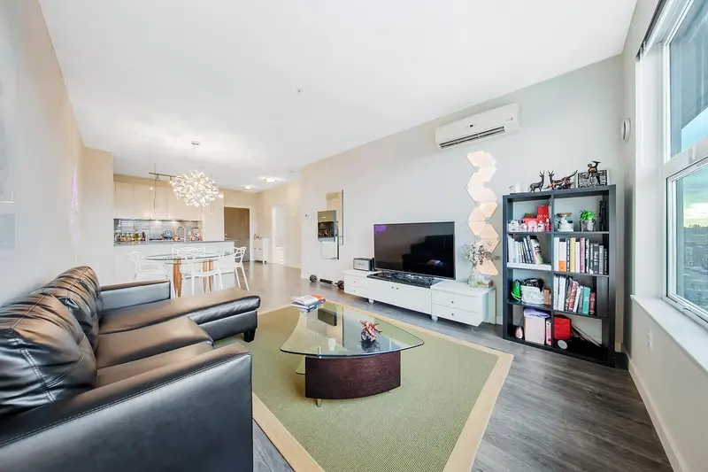 521 9311 ALEXANDRA ROAD - photo 1 of 25