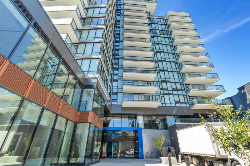 1803 1588 JOHNSTON ROAD - photo 3 of 25