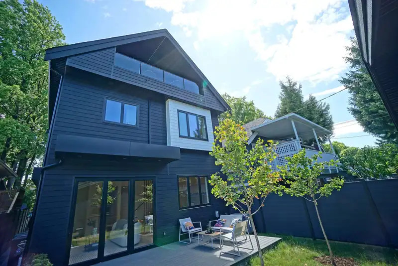 2 3315 W 10TH STREET - photo 2 of 27