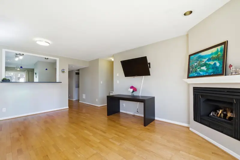 203 1538 BOWSER AVENUE - photo 3 of 25