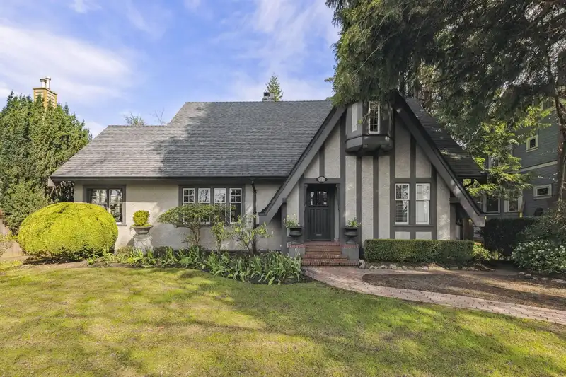 2627 W 37TH AVENUE - photo 1 of 40