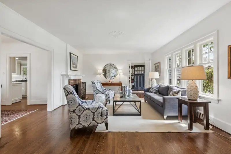 2627 W 37TH AVENUE - photo 4 of 40