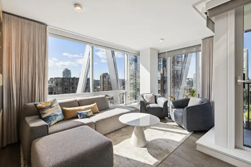 1407 1111 RICHARDS STREET - photo 4 of 40