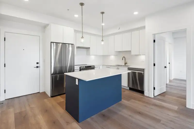 106 20282 72B AVENUE - photo 3 of 16