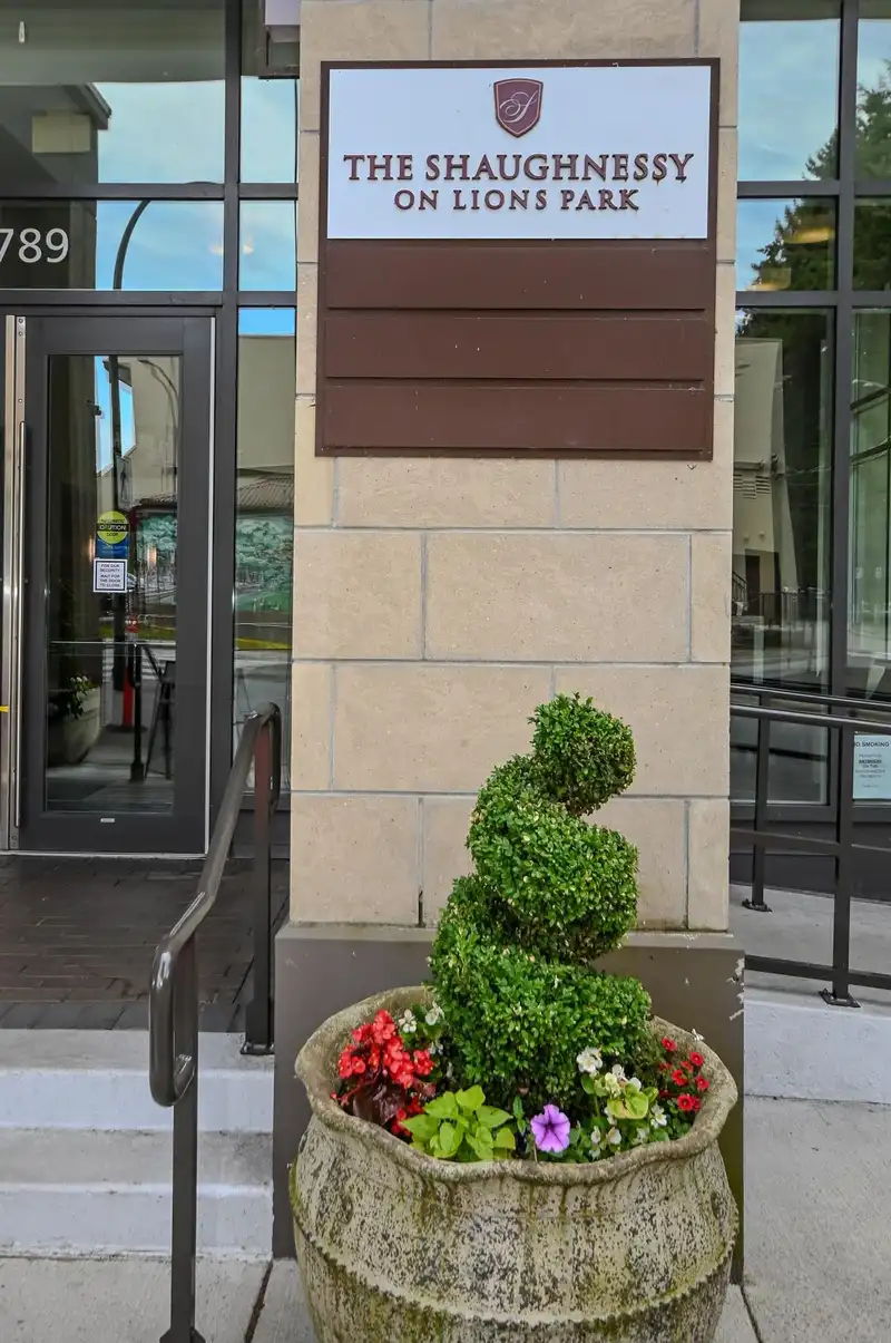 2606 2789 SHAUGHNESSY STREET - photo 2 of 40