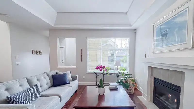 30 15450 ROSEMARY HEIGHTS CRESCENT - photo 4 of 34