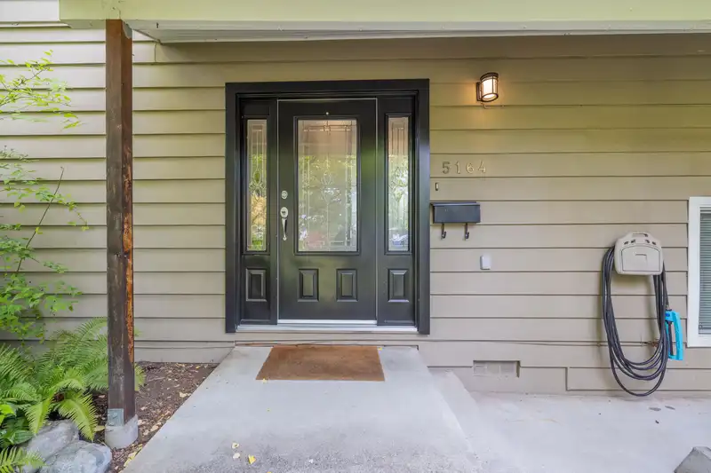 5164 CENTRAL AVENUE - photo 4 of 40
