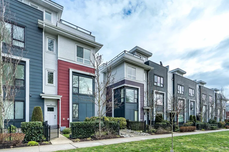 163 2280 163 STREET - photo 2 of 25