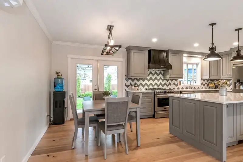 27192 34 AVENUE - photo 4 of 28