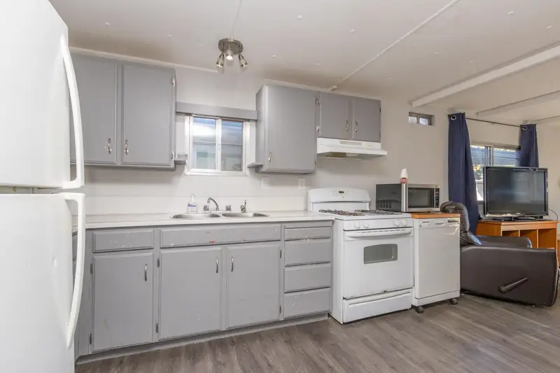 57 21163 LOUGHEED HIGHWAY HIGHWAY - photo 4 of 14