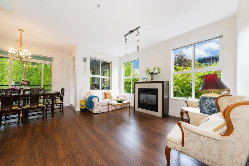 220 5928 BIRNEY AVENUE - photo 4 of 25