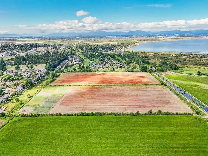 5761 6TH AVENUE - photo 2 of 10