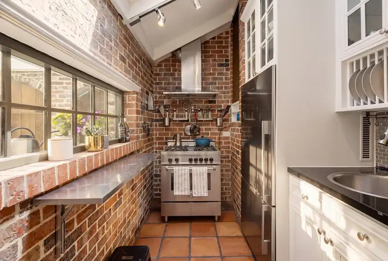 2636 HEMLOCK STREET - photo 4 of 27