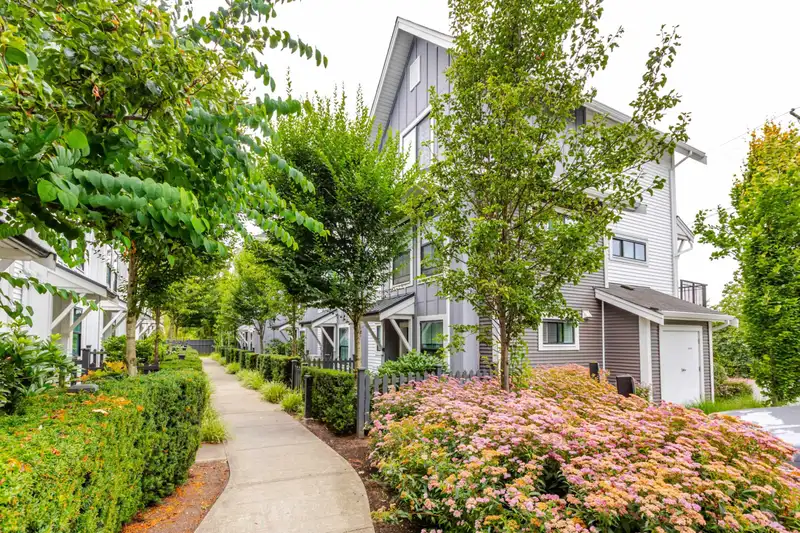 21 5945 176A STREET - photo 2 of 40