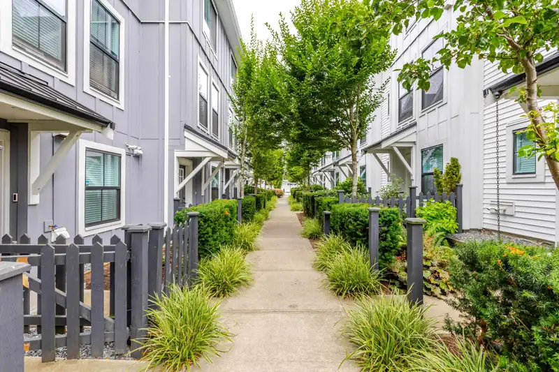 21 5945 176A STREET - photo 4 of 40