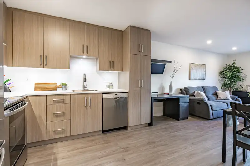 101 1209 HOWIE AVENUE - photo 3 of 21