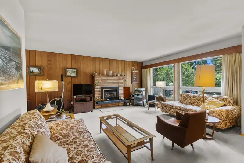 24 66A STREET - photo 3 of 15