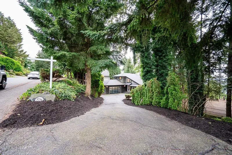 2724 ST. MORITZ WAY - photo 2 of 38
