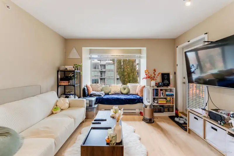 307 5000 IMPERIAL STREET - photo 2 of 19