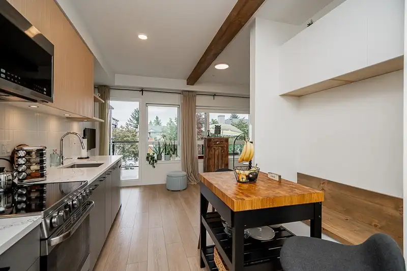 304 10777 138 STREET - photo 1 of 15
