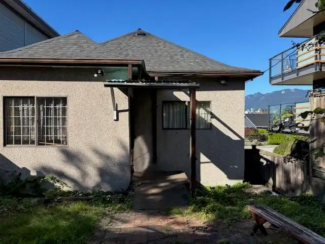 2318 WALL STREET - photo 1 of 23