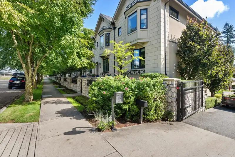 212 2580 LANGDON STREET - photo 1 of 26