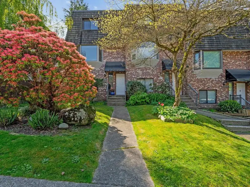 155 W 20TH STREET - photo 2 of 25