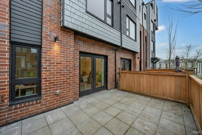 162 565 E 2ND STREET - photo 2 of 24