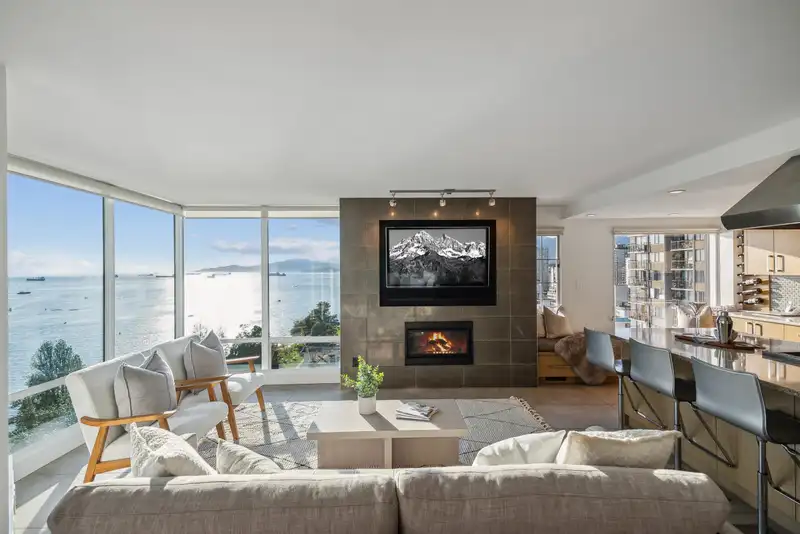 1802 1311 BEACH AVENUE - photo 2 of 22