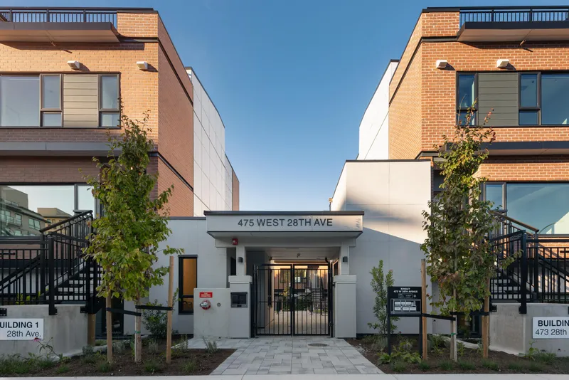 263 479 W 28TH AVENUE - photo 4 of 25