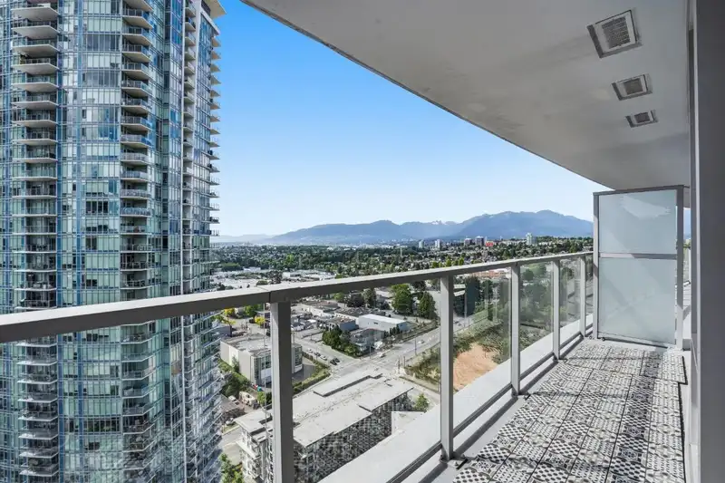 3006 4189 HALIFAX STREET - photo 1 of 22