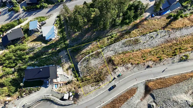8218 MERLOT PEAK DRIVE - photo 2 of 13