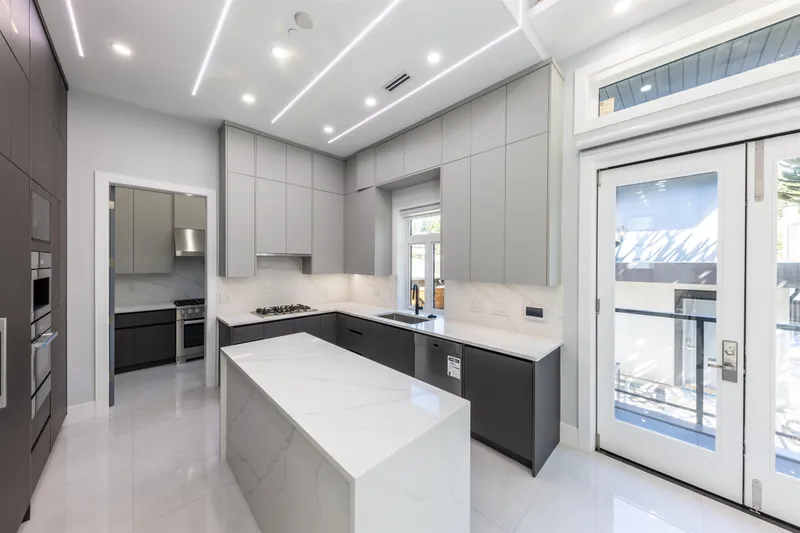 3587 MAYFAIR AVENUE - photo 2 of 25