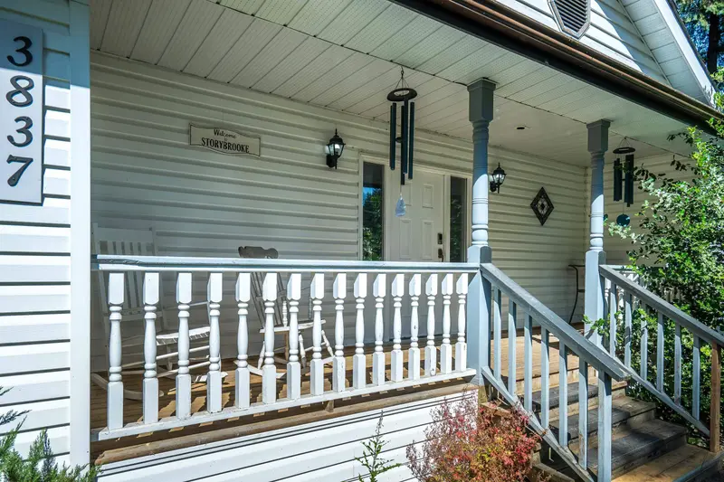 3837 KAREN DRIVE - photo 2 of 25