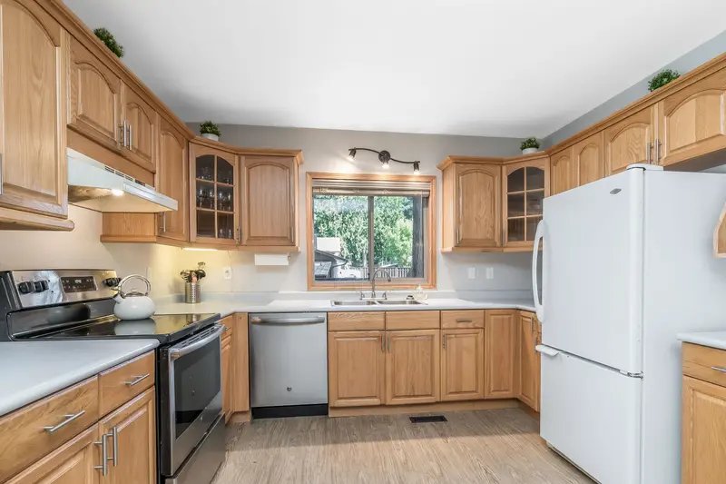 3837 KAREN DRIVE - photo 4 of 25