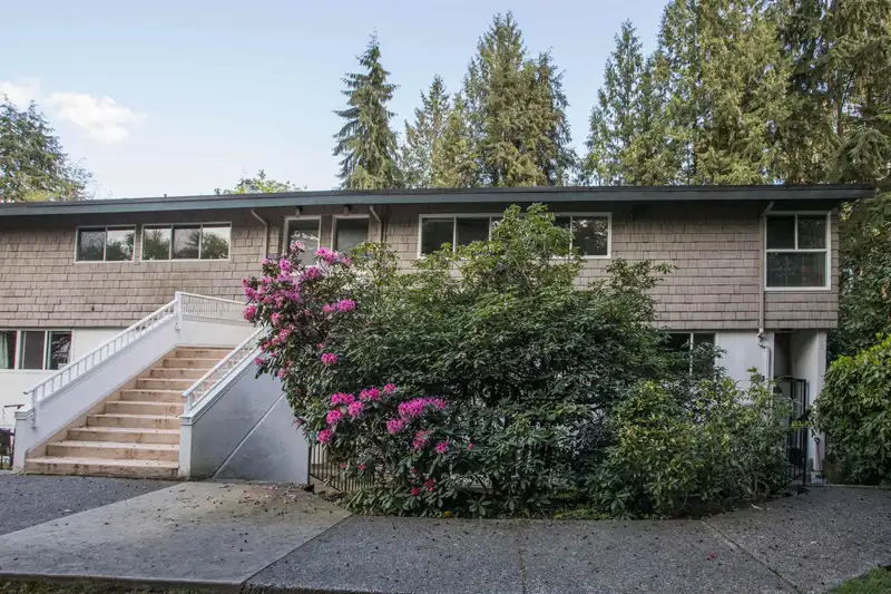 1110 CHATEAU PLACE - photo 2 of 31