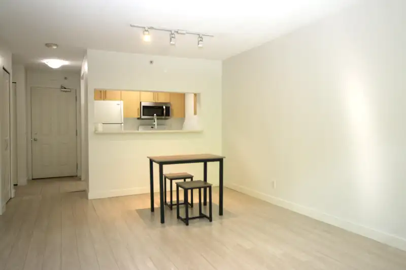 206 3660 VANNESS AVENUE - photo 4 of 16