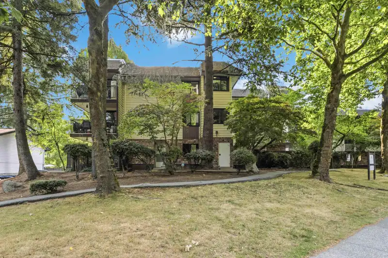211 7426 138 STREET - photo 3 of 40
