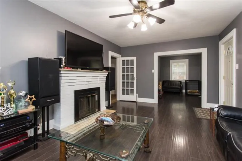 2340 MCKENZIE ROAD - photo 3 of 4