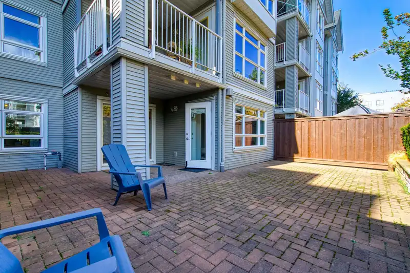 103 3136 ST JOHNS STREET - photo 2 of 35