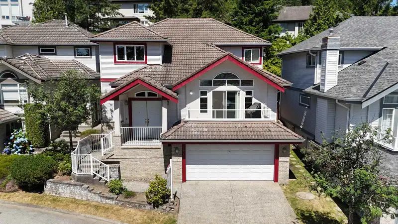 1691 PLATEAU CRESCENT - photo 4 of 40