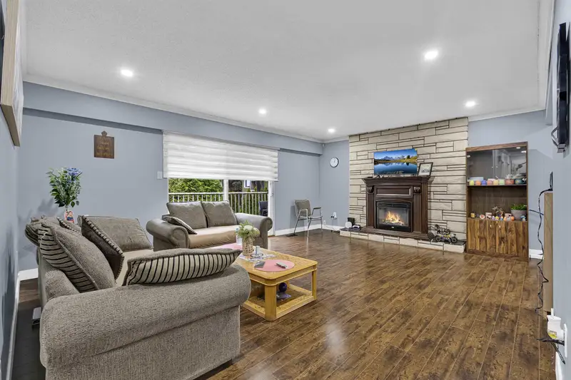 7059 BARKLEY PLACE - photo 2 of 25